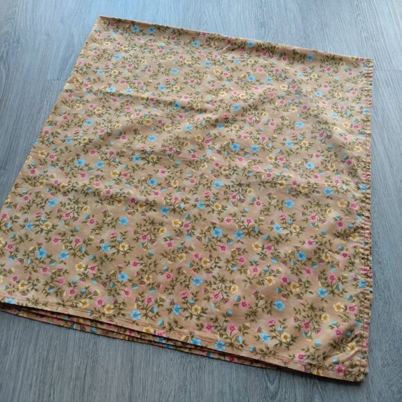 Vintage Tablecloth Homesewn Ditsy Pink Yellow Blue Flowers Country Floral - Picture 7 of 8